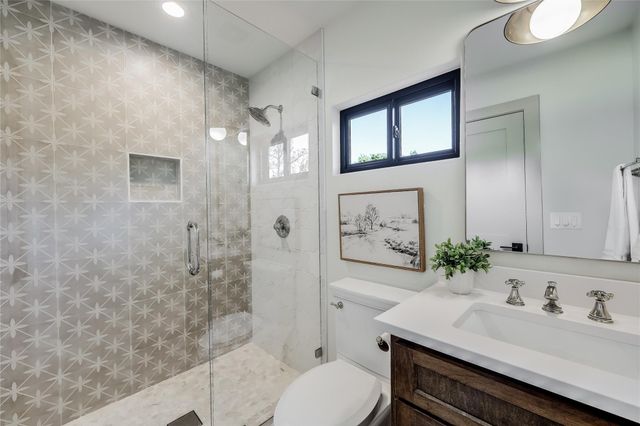 7601 Bar K Ranch RD, Lago Vista, TX 78645