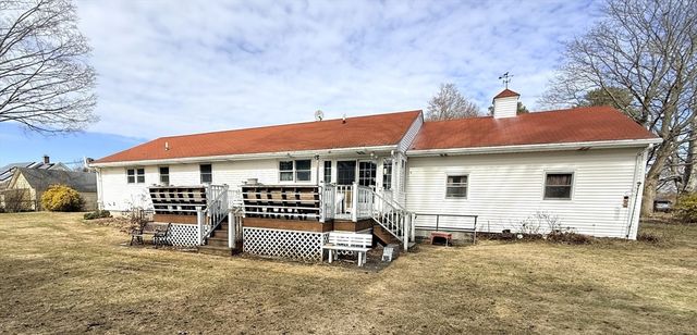 33 Slater St, Webster, MA 01570