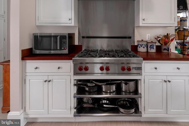 113 W PROSPECT ST, Hopewell, NJ 08525