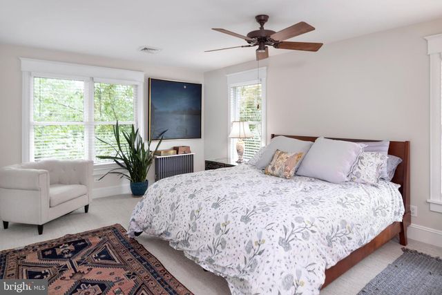 113 W PROSPECT ST, Hopewell, NJ 08525