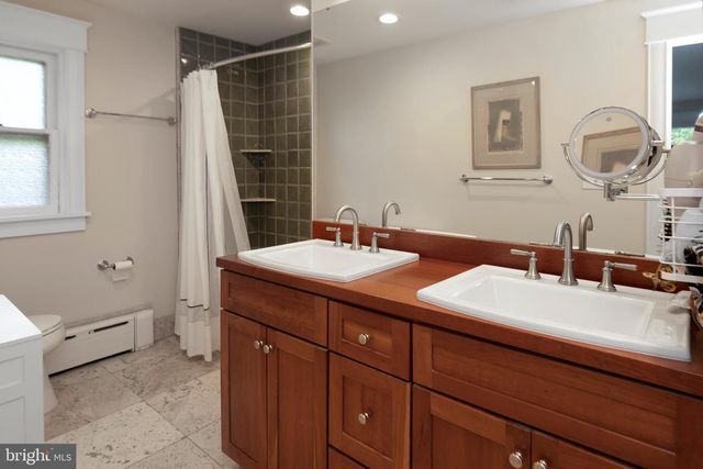 113 W PROSPECT ST, Hopewell, NJ 08525