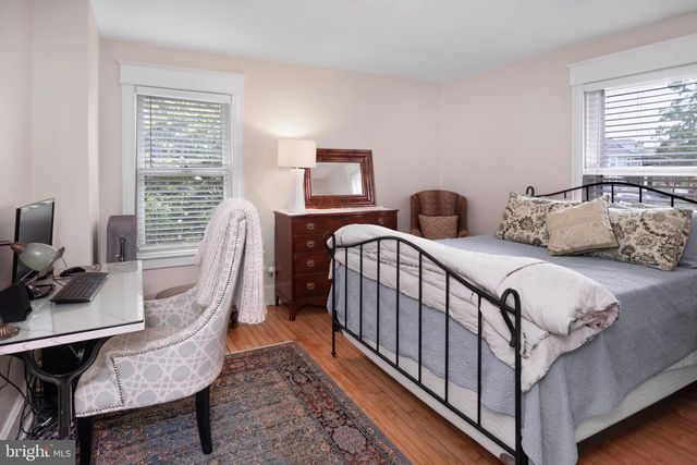 113 W PROSPECT ST, Hopewell, NJ 08525