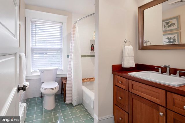113 W PROSPECT ST, Hopewell, NJ 08525