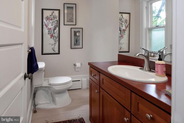 113 W PROSPECT ST, Hopewell, NJ 08525