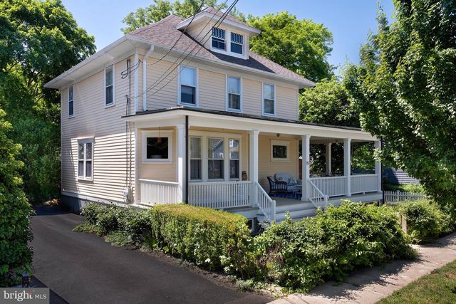 113 W PROSPECT ST, Hopewell, NJ 08525
