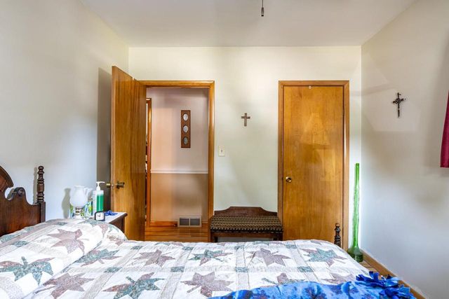 1431 S WALDEN AVENUE, Appleton, WI 54915