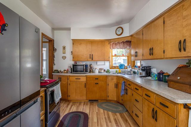 1431 S WALDEN AVENUE, Appleton, WI 54915