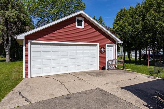 1431 S WALDEN AVENUE, Appleton, WI 54915