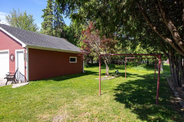 1431 S WALDEN AVENUE, Appleton, WI 54915