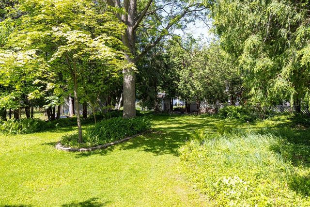 1431 S WALDEN AVENUE, Appleton, WI 54915