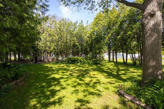 1431 S WALDEN AVENUE, Appleton, WI 54915