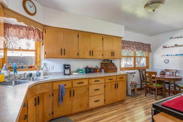 1431 S WALDEN AVENUE, Appleton, WI 54915