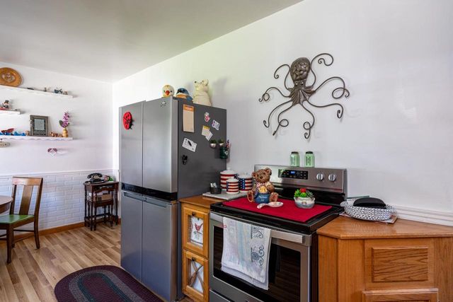 1431 S WALDEN AVENUE, Appleton, WI 54915
