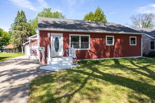 1431 S WALDEN AVENUE, Appleton, WI 54915