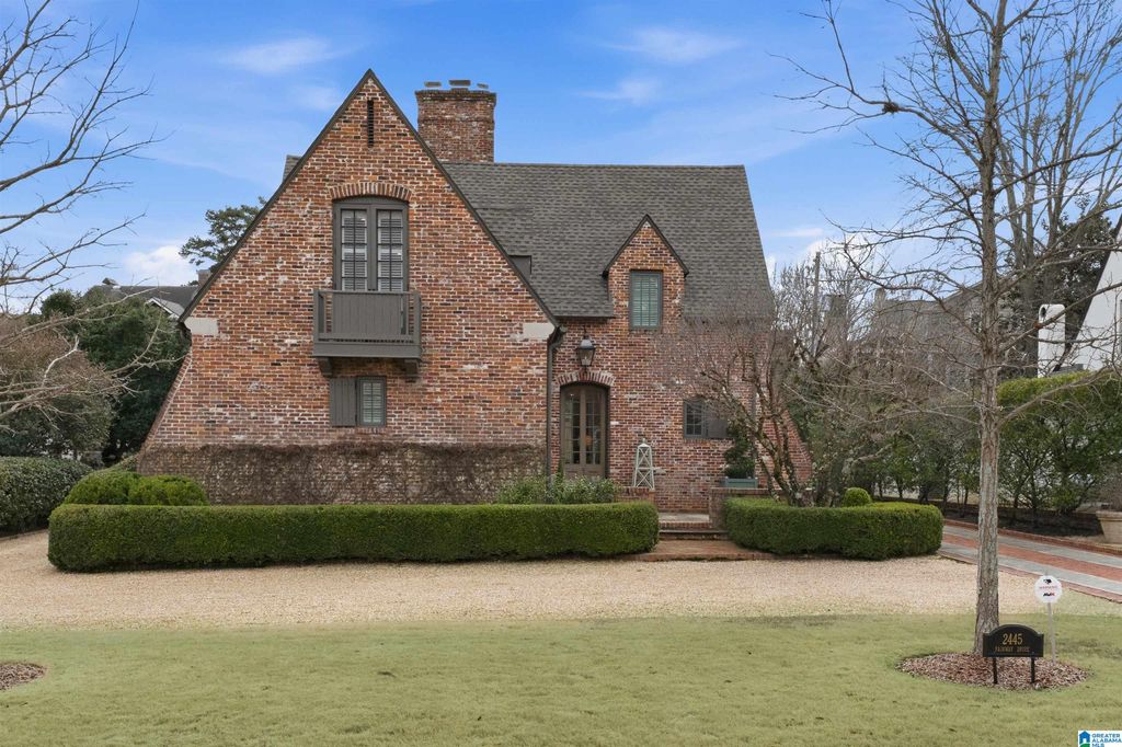 2445 FAIRWAY DRIVE, Mountain Brook, AL 35213
