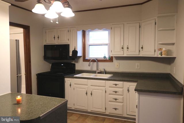 230 M ST, Littlestown, PA 17340