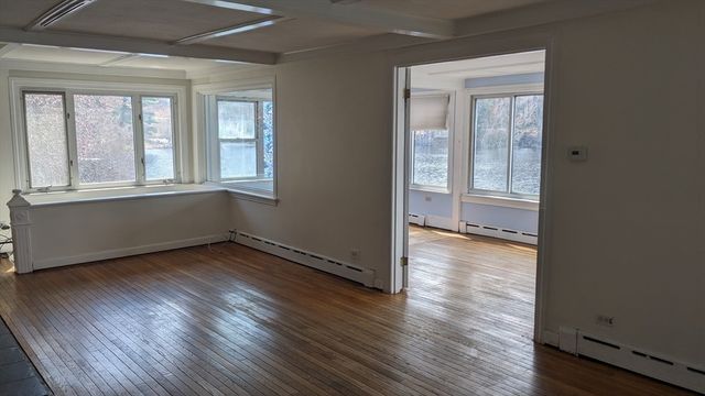 10 Coral Hill Rd, Essex, MA 01929