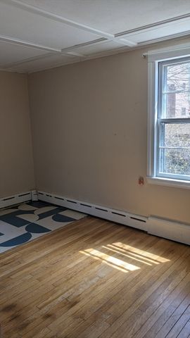 10 Coral Hill Rd, Essex, MA 01929