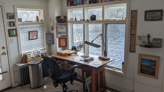 10 Coral Hill Rd, Essex, MA 01929