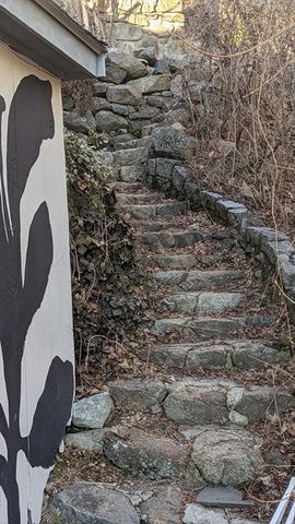 10 Coral Hill Rd, Essex, MA 01929