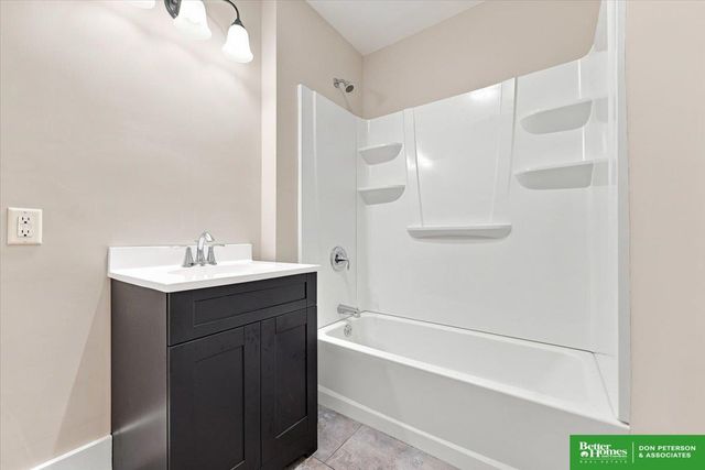 1540 N Maxwell Avenue, Fremont, NE 68025