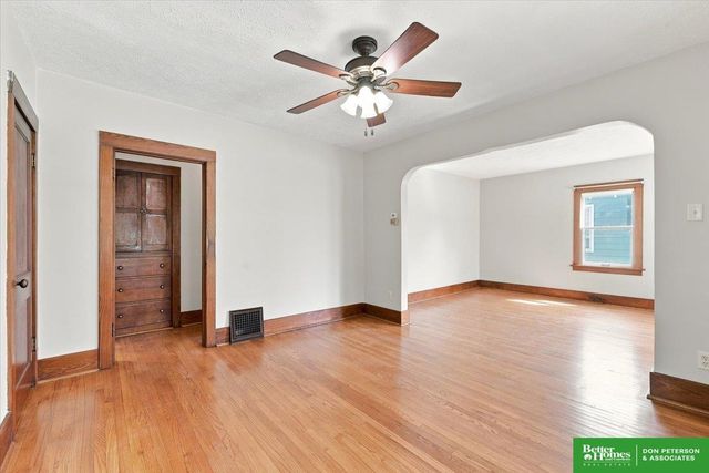 1540 N Maxwell Avenue, Fremont, NE 68025
