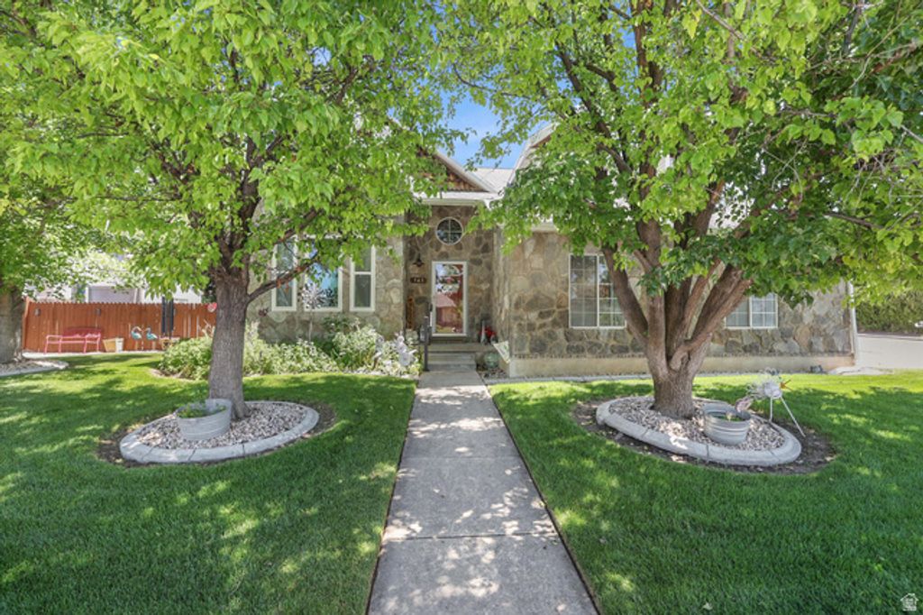 Image 2 of property listing at 945 S 800 W, Brigham City, UT 84302