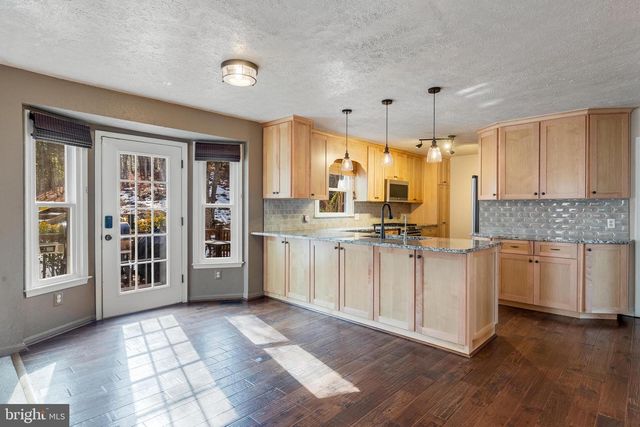 30060 FOREST VIEW LN, Mechanicsville, MD 20659