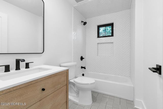 514 River Road, Fair Haven, NJ 07704