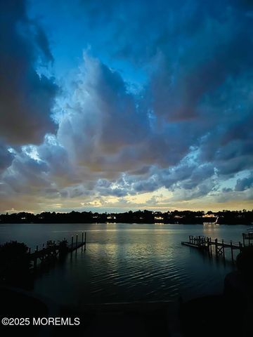 514 River Road, Fair Haven, NJ 07704