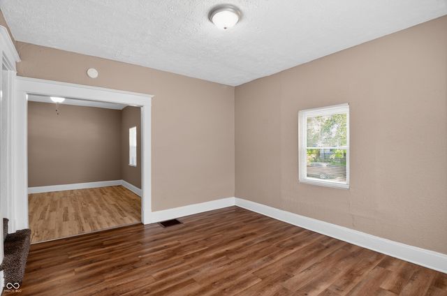 366 S Grand Avenue, Indianapolis, IN 46219