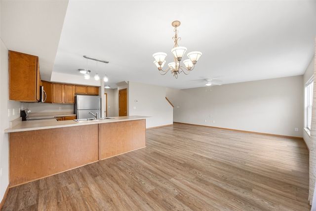 305 Windflower Lane B, Solon, IA 52333