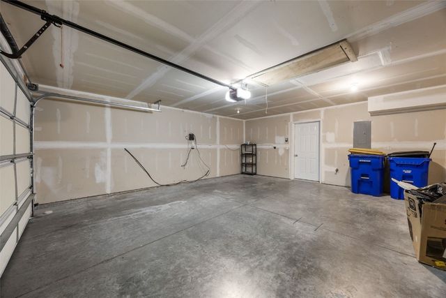 305 Windflower Lane B, Solon, IA 52333