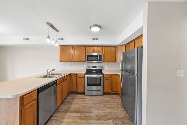 305 Windflower Lane B, Solon, IA 52333