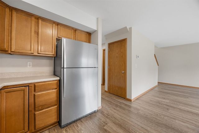 305 Windflower Lane B, Solon, IA 52333