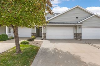 305 Windflower Lane B, Solon, IA 52333