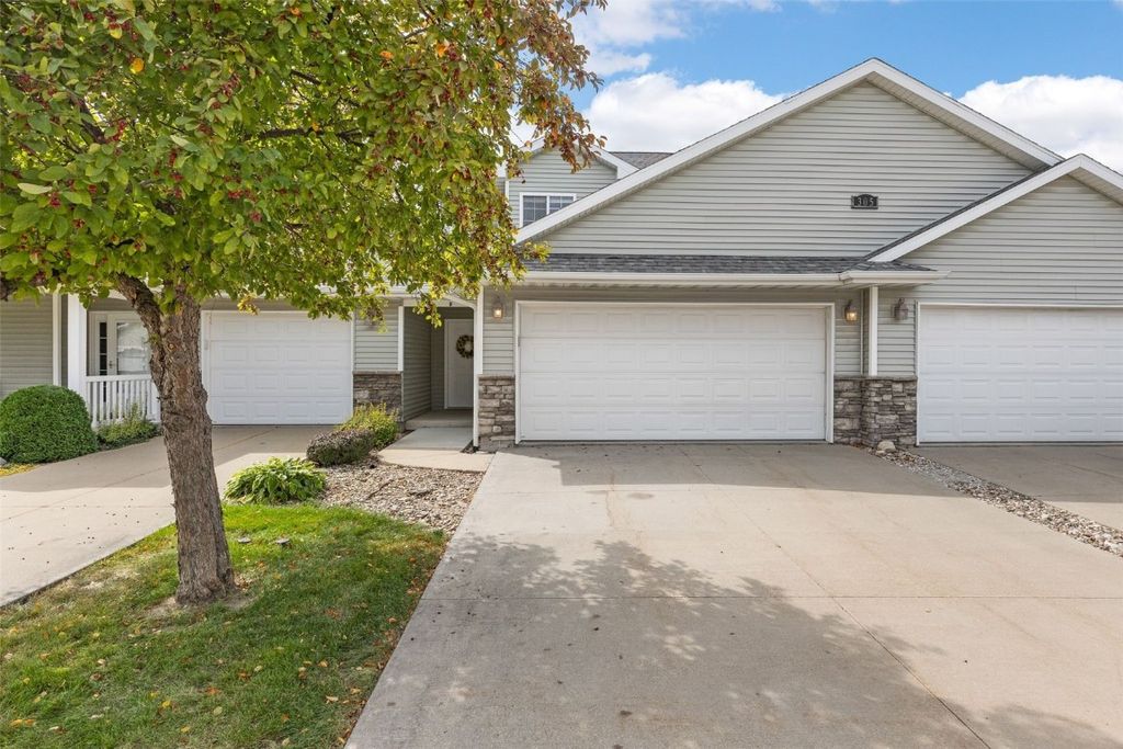 305 Windflower Lane B, Solon, IA 52333