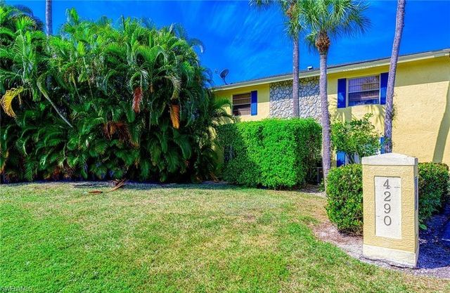 4290 Gulfstream DR # 5, Naples, FL 34112