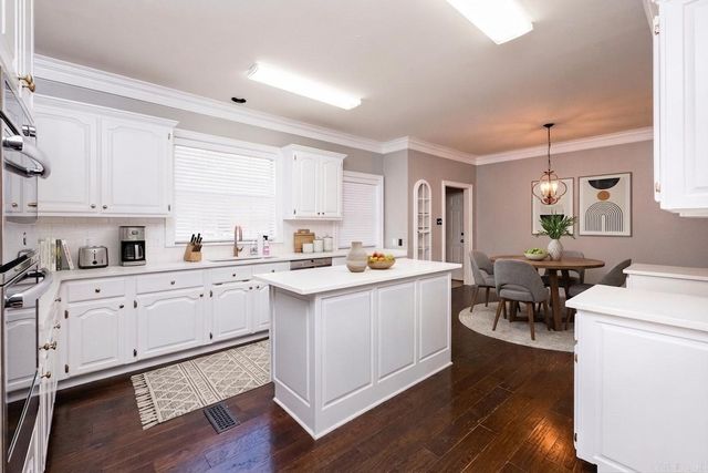 29 Bascom Drive, Little Rock, AR 72223