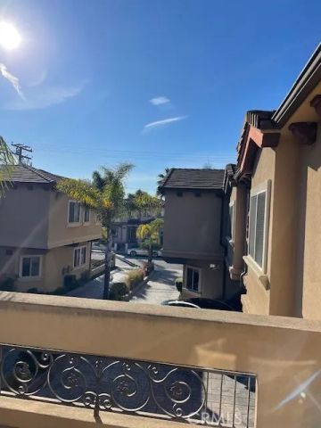 2207 Warfield Avenue B, Redondo Beach, CA 90278
