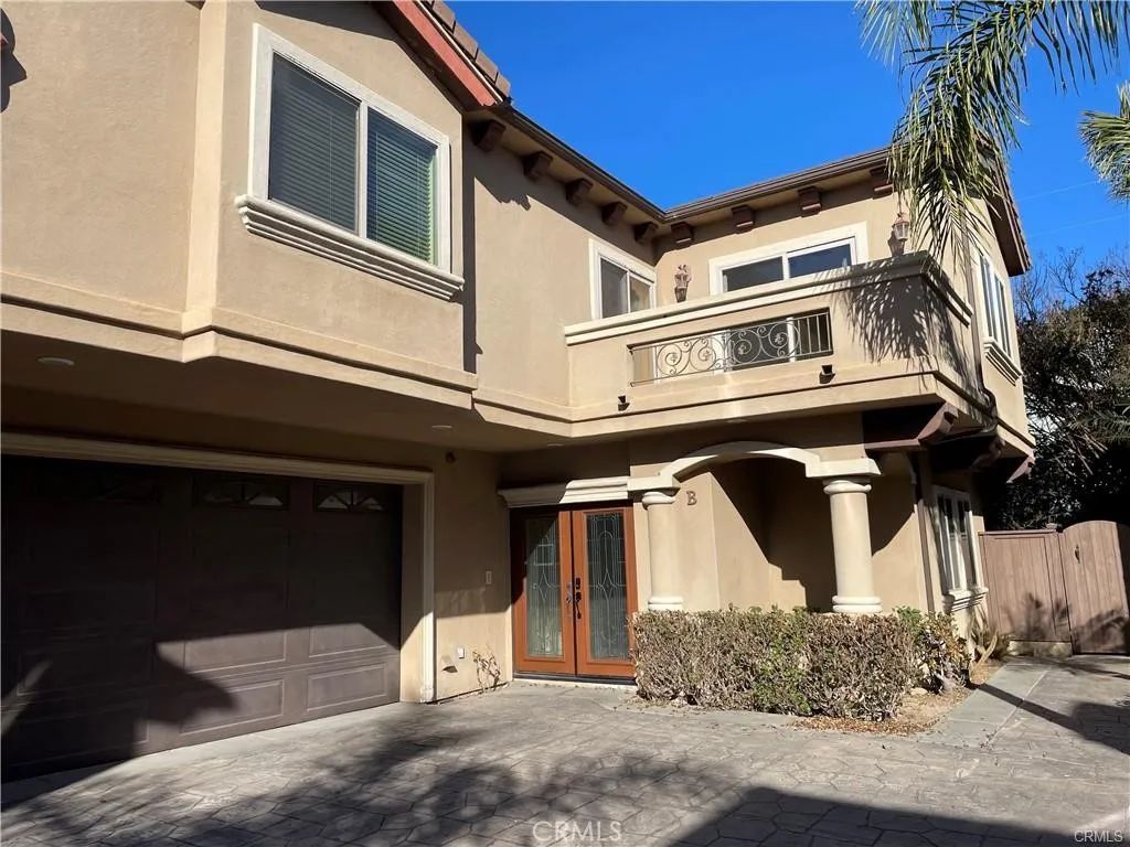 2207 Warfield Avenue B, Redondo Beach, CA 90278