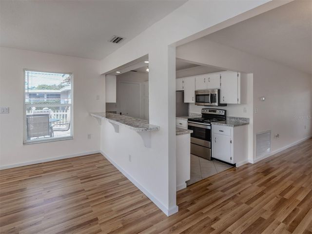 1215 MANGO AVENUE, Venice, FL 34285