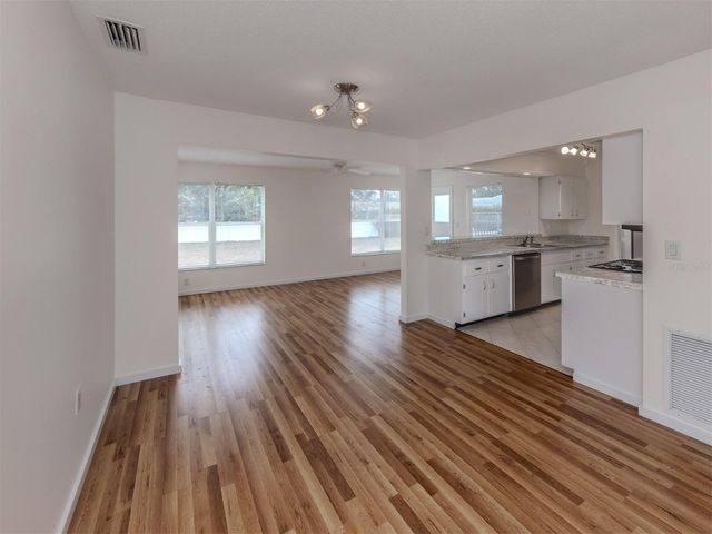 1215 MANGO AVENUE, Venice, FL 34285