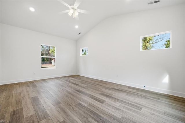 128 Blake Rd, Norfolk, VA 23505