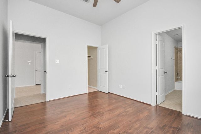 2823 Woodland Glen Lane, Conroe, TX 77385
