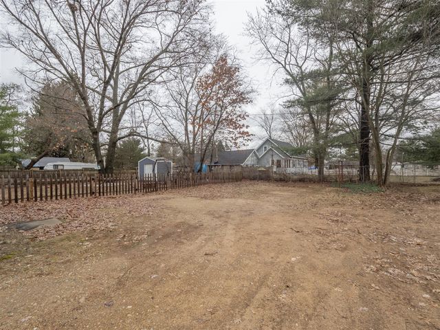 215 Bridge Road, Allegan, MI 49010