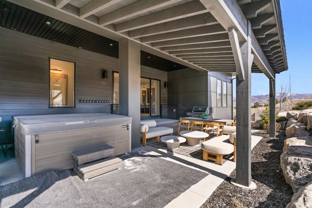 6399 E 950 S, Huntsville, UT 84317