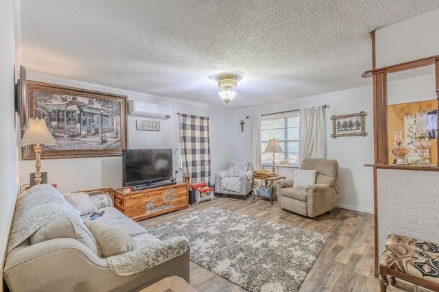 285 PEGGY LN, Other, TN 38220