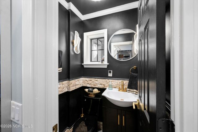 2410 Drummond Road, Toledo, OH 43606