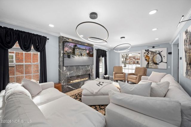 2410 Drummond Road, Toledo, OH 43606